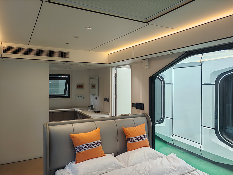 Space Capsule Mobile House (1)